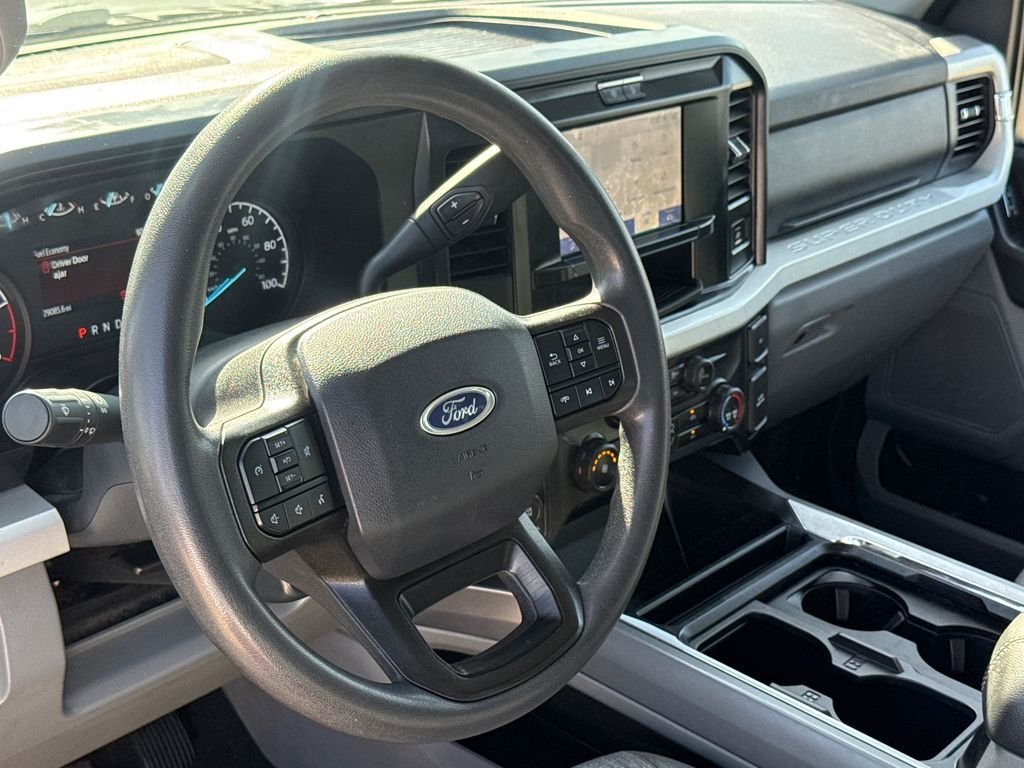 Used 2025 White Ford XLT image 17