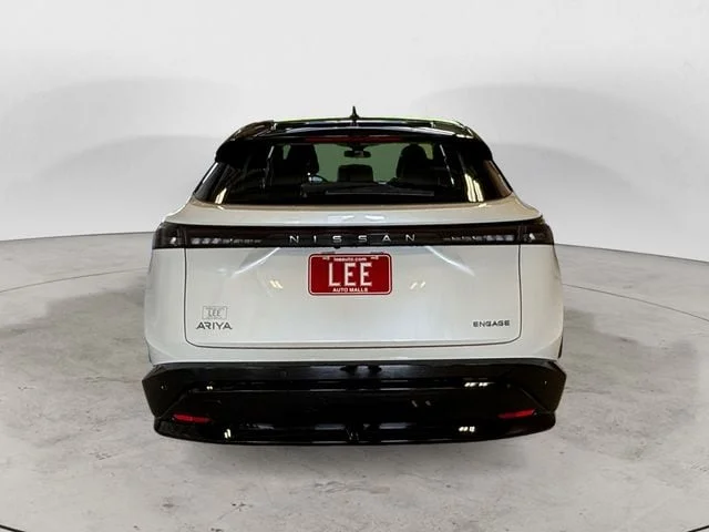 Certified Used 2023 Everest White Pearl Tricoat Black Diamond Pearl Nissan Engage image 4