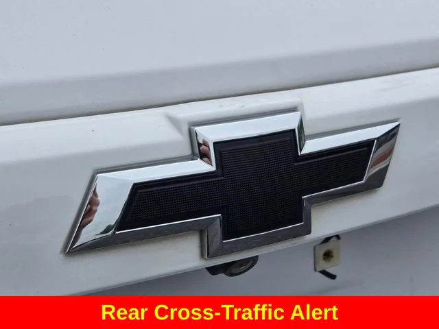 Used 2020 White Chevrolet LT image 17
