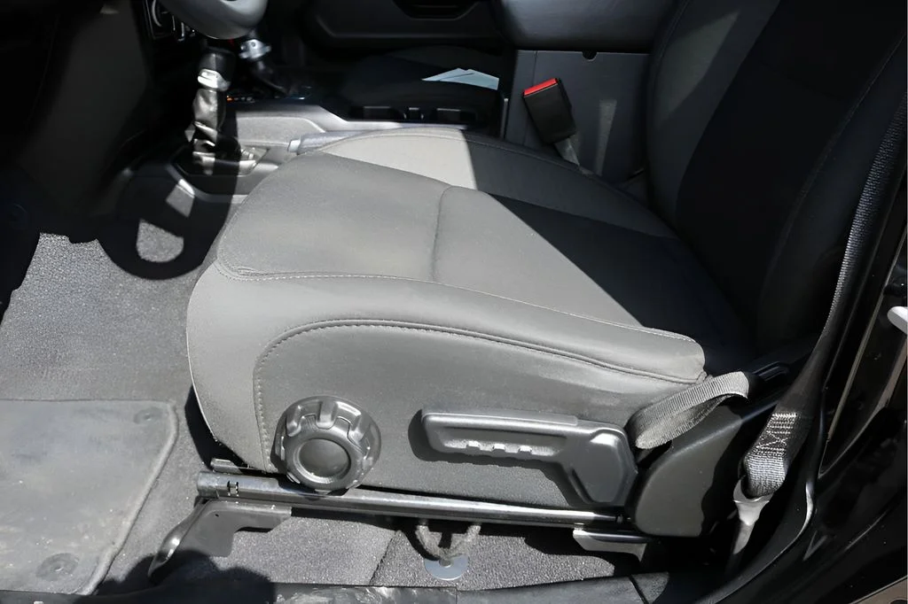 Used 2021 Black Jeep Unlimited Sport S image 14