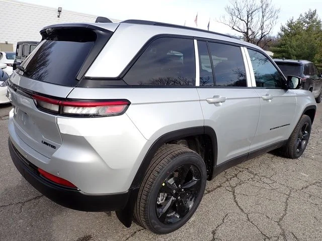 New 2025 Silver Jeep Limited image 7