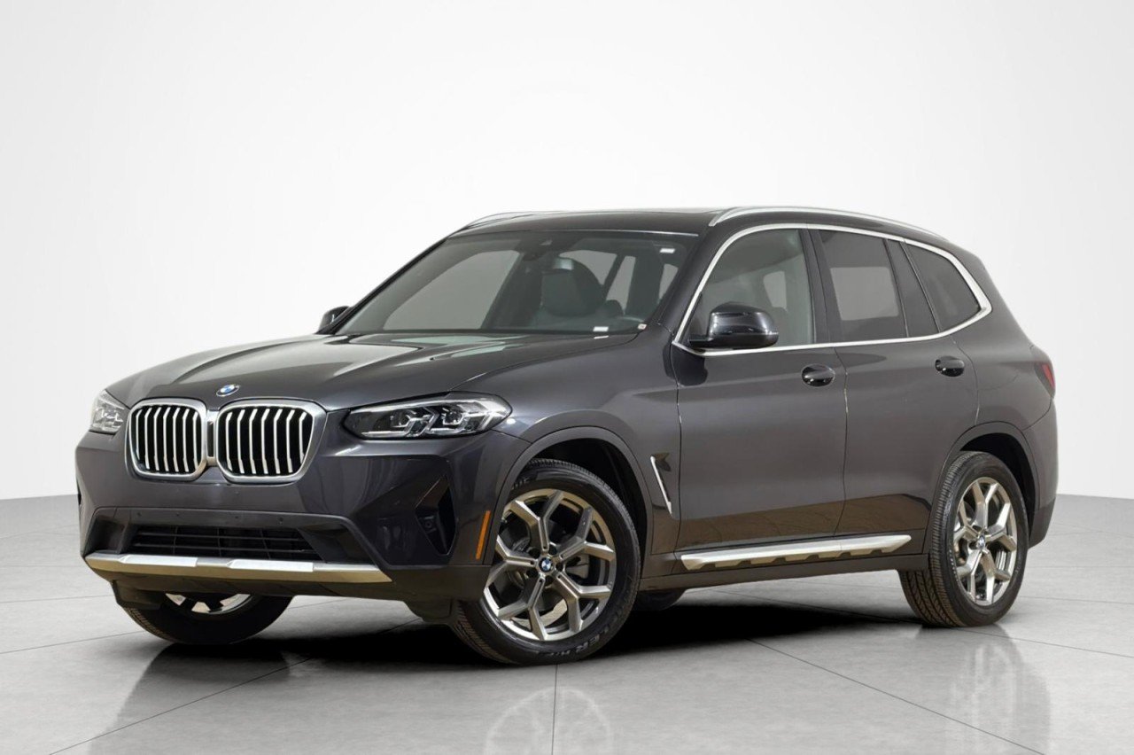 Used 2024 GRAPHITE GREY METALL BMW sDrive30i image 1