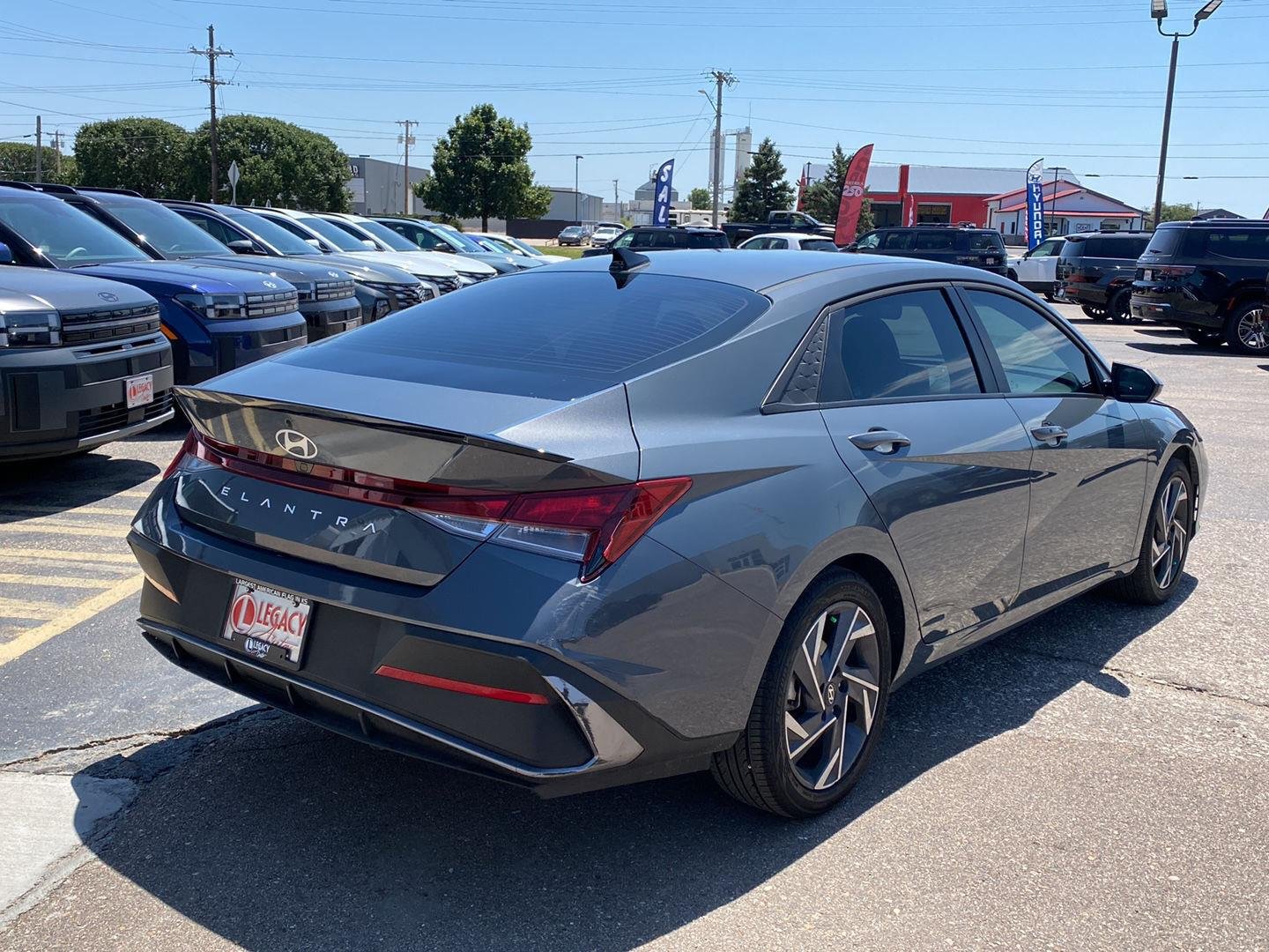 Used 2025 Ecotronic Gray Hyundai SEL Sport image 5