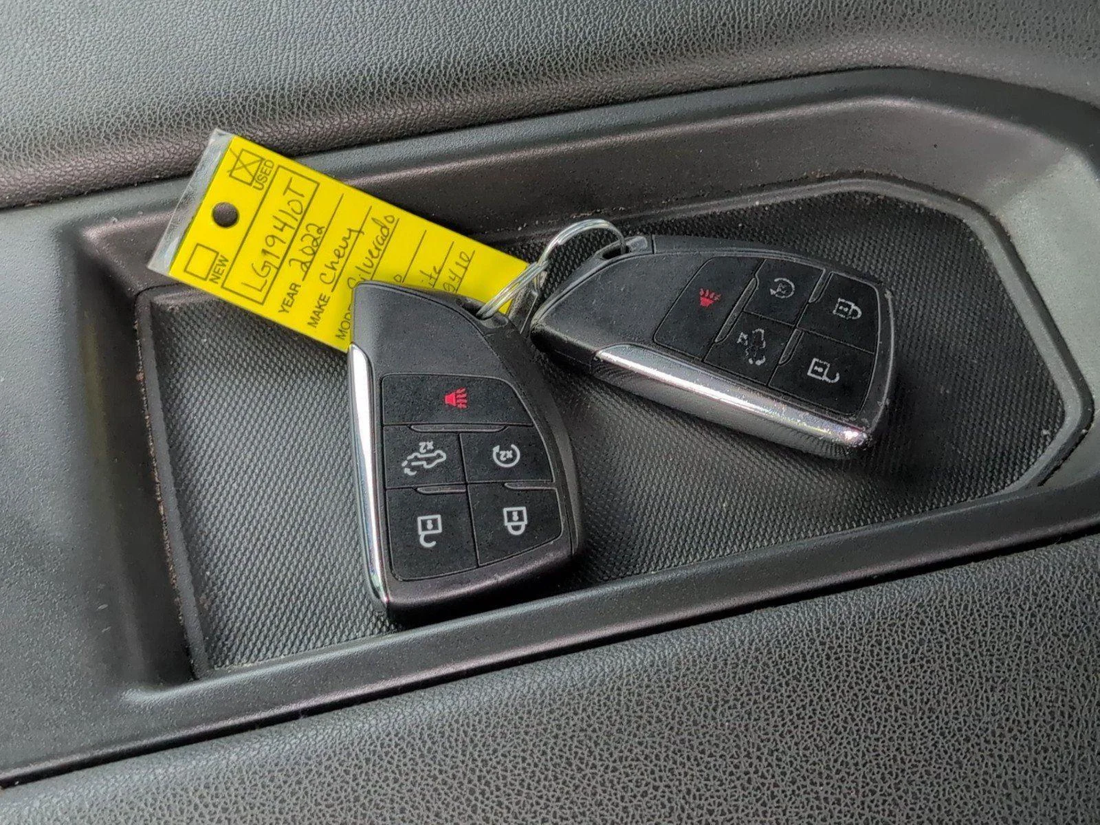 Used 2022 Summit White Chevrolet LT image 11