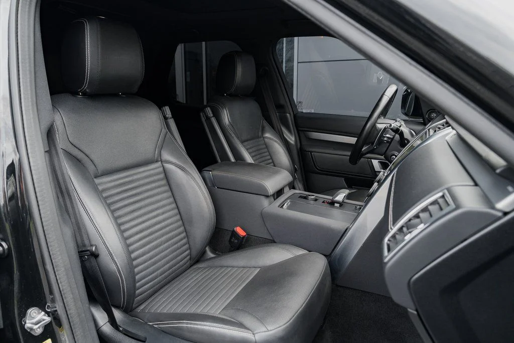Used 2021 Black Land Rover S R-Dynamic image 29