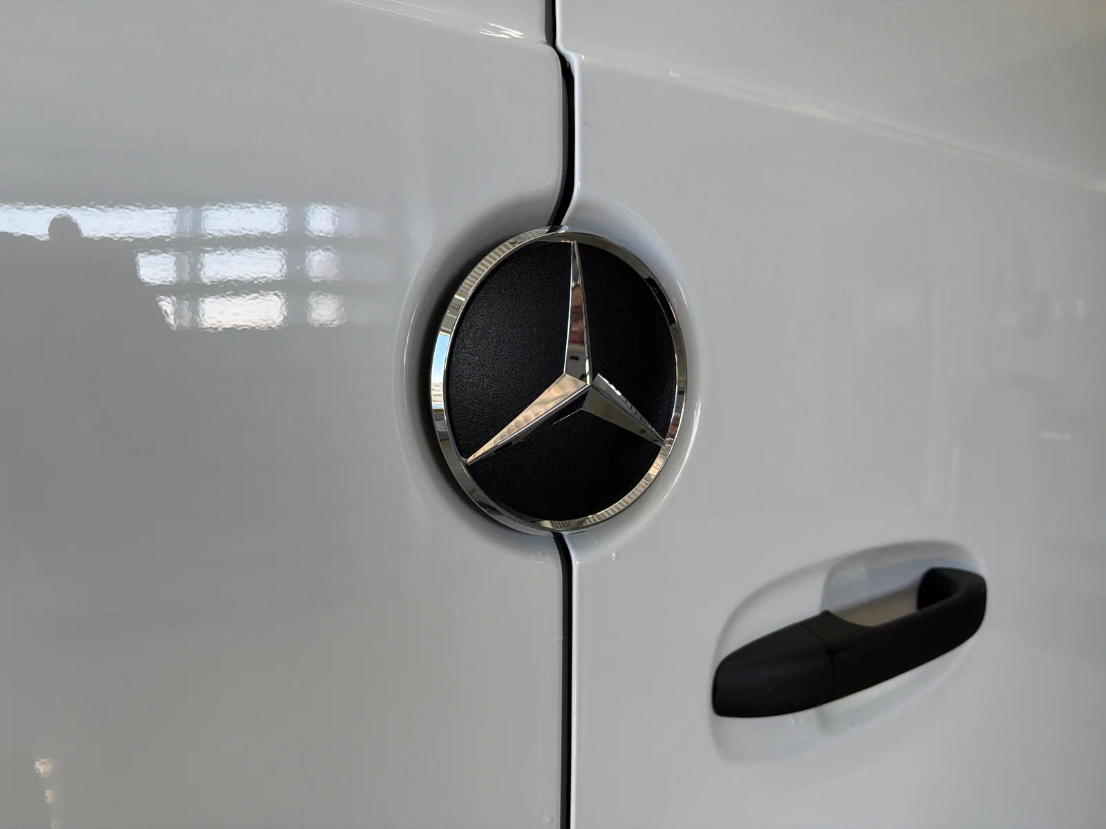 Used 2026 White Mercedes-Benz 2500 High Roof I4 Diesel 170" image 31