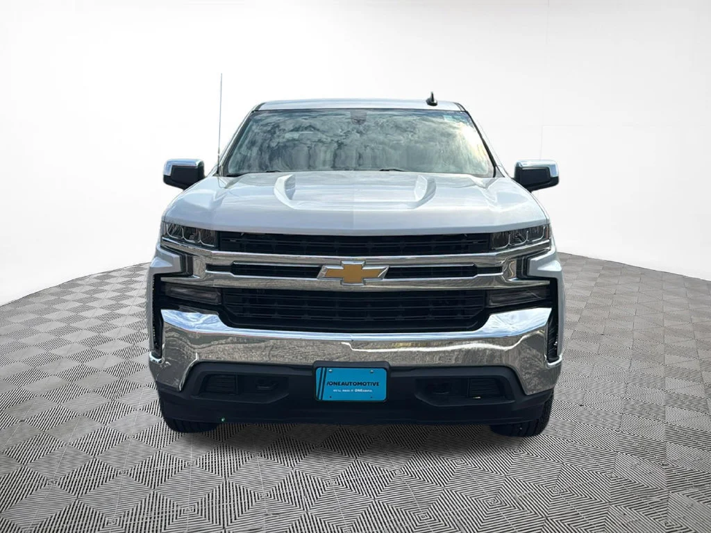Used 2020 SILVER ICE METALLIC Chevrolet LT image 3