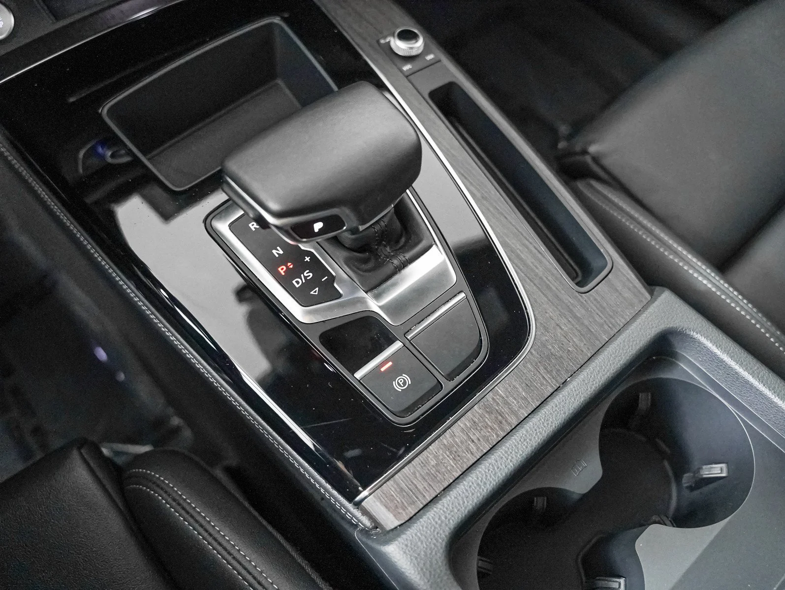 Used 2023 Daytona Gray Pearl Effect Audi S line Premium Plus image 15