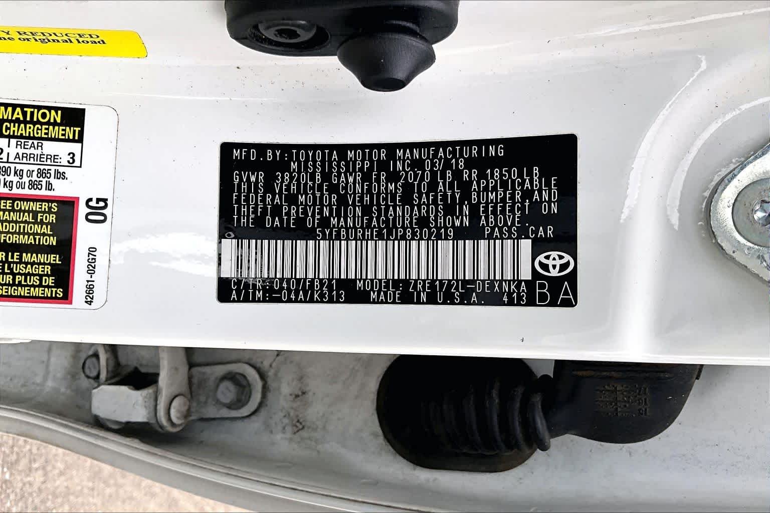 Used 2018 Super White Toyota LE image 35