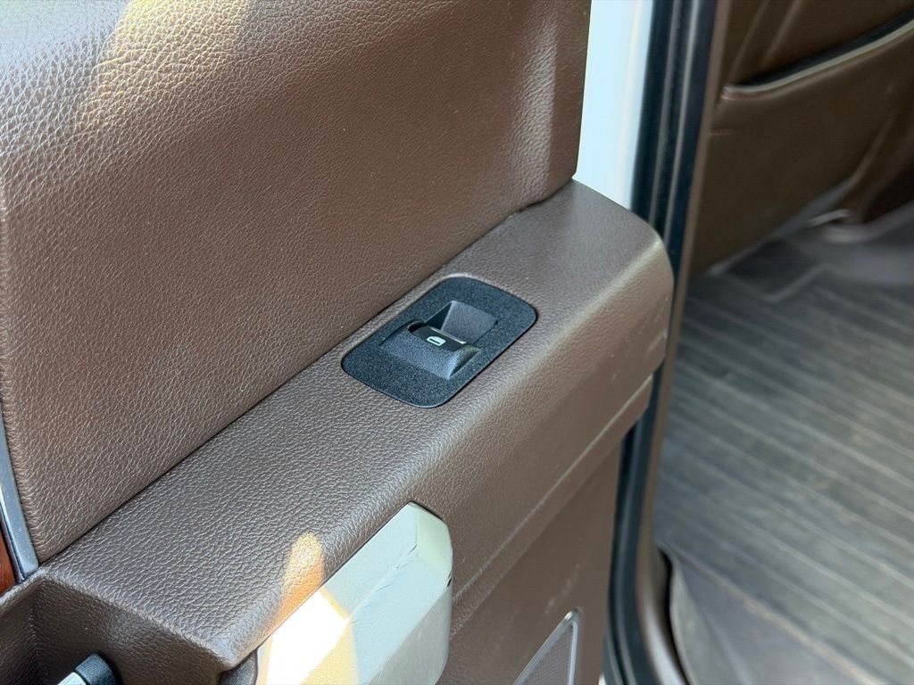 Used 2019 White Ford King Ranch image 18