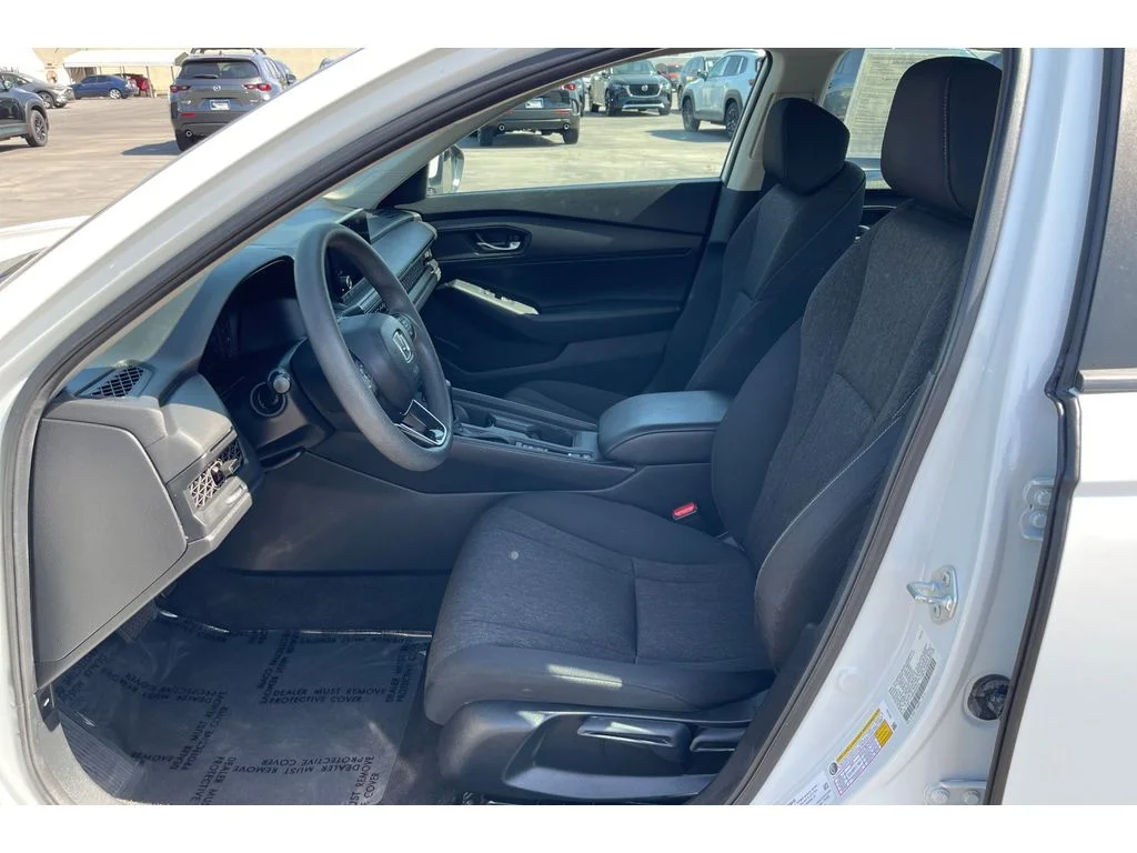 Used 2024 Platinum White Pearl Honda LX image 10