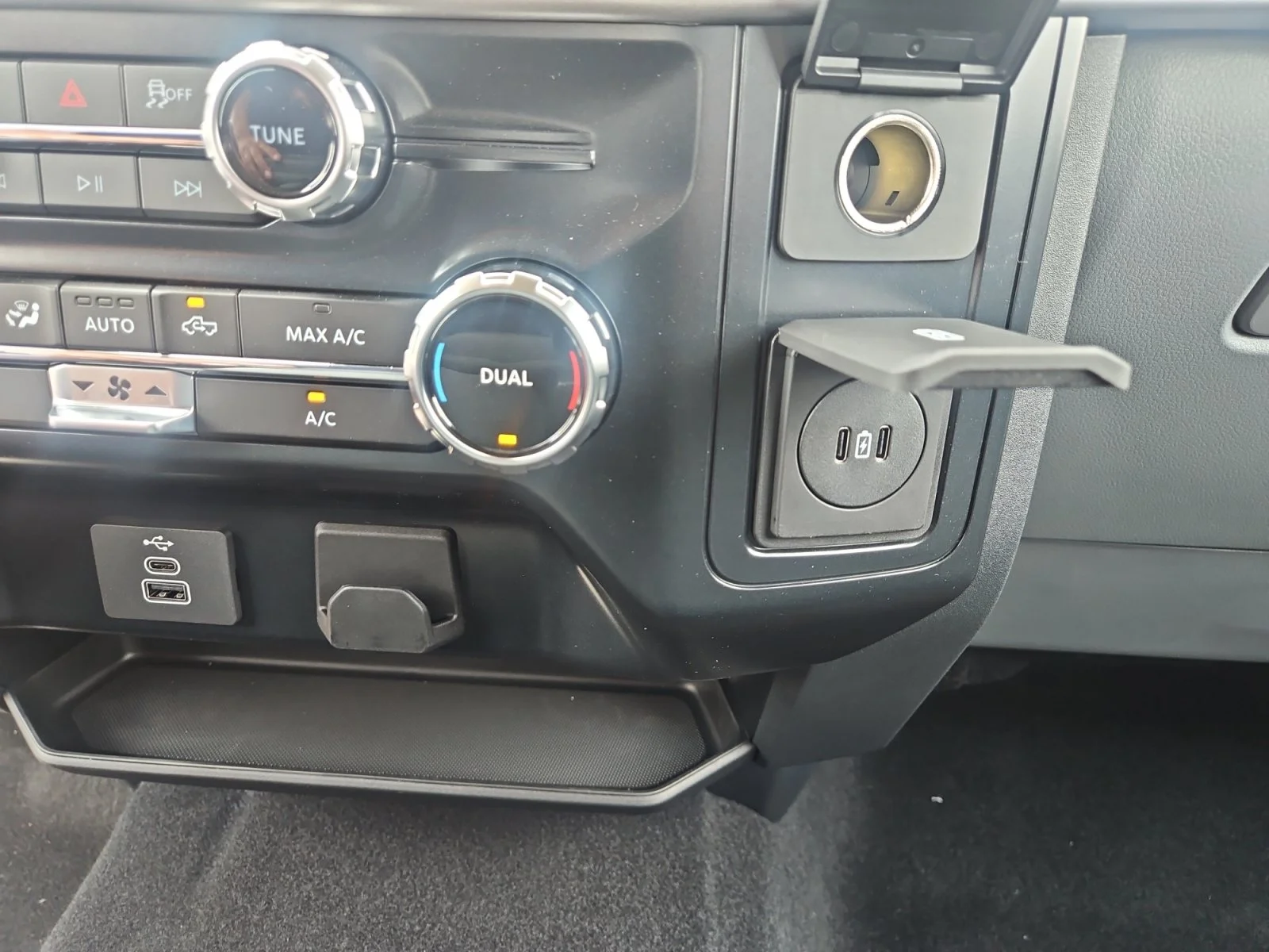New 2026 Marsh Gray Ford XLT image 17