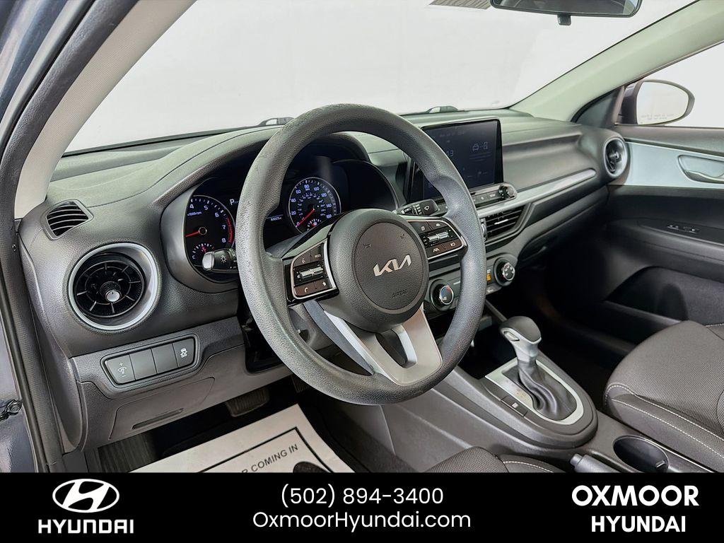 Used 2023 Gravity Gray Kia LXS image 9