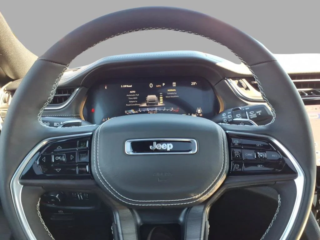 2025 Jeep Grand Cherokee Overland - Photo 22