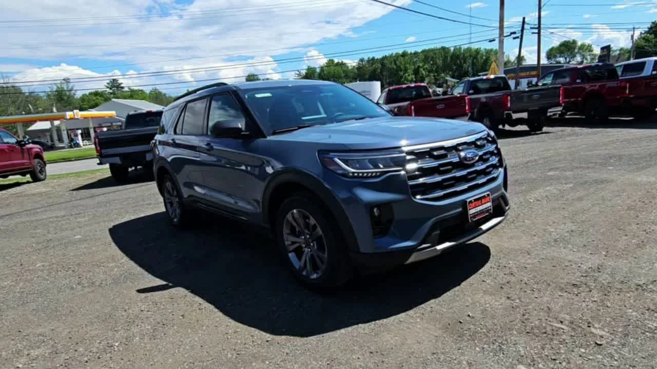 New 2026 Vapor Blue Metallic Ford Active image 2