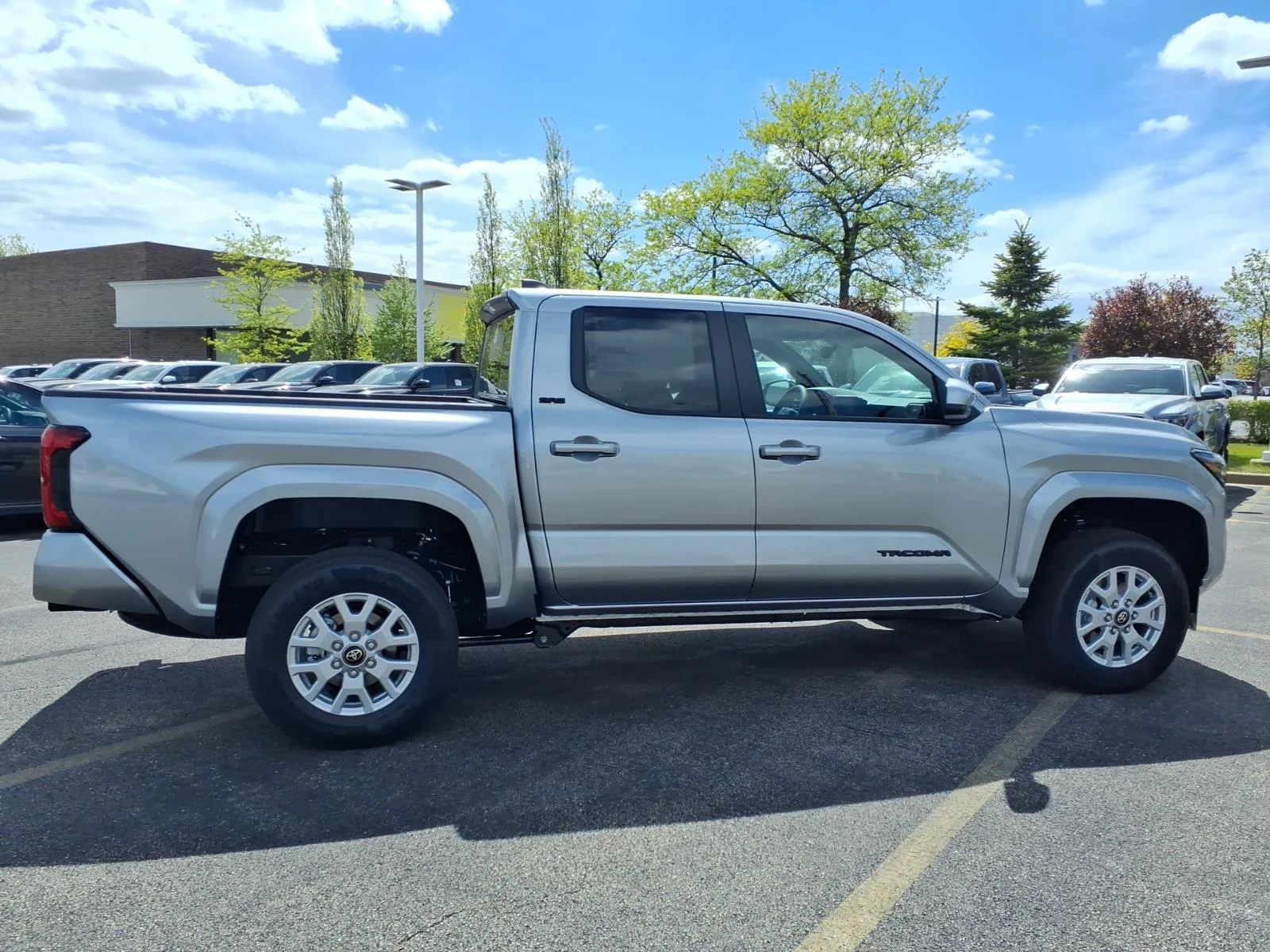 New 2026 Celestial Silver Metallic (1j9) Toyota SR5 DBLCAB 4WD image 8