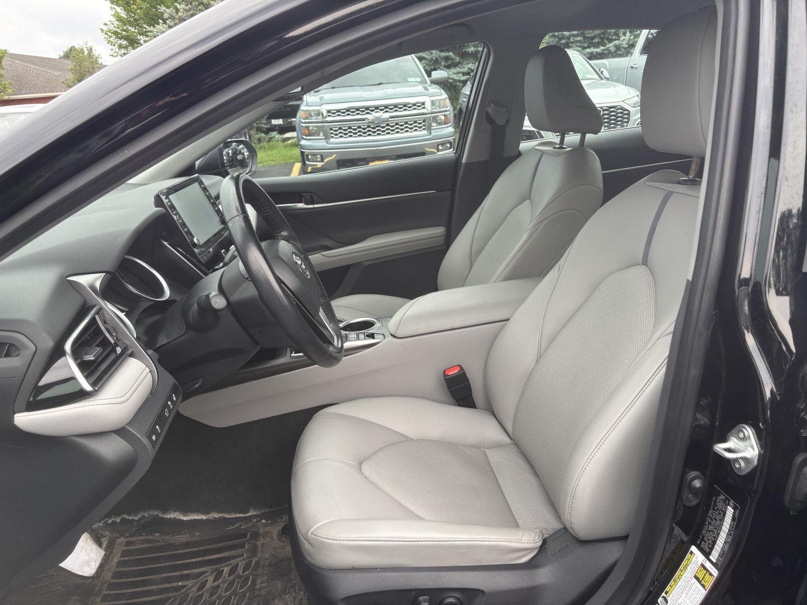 Used 2023 Midnight Black Metallic Toyota XLE image 9
