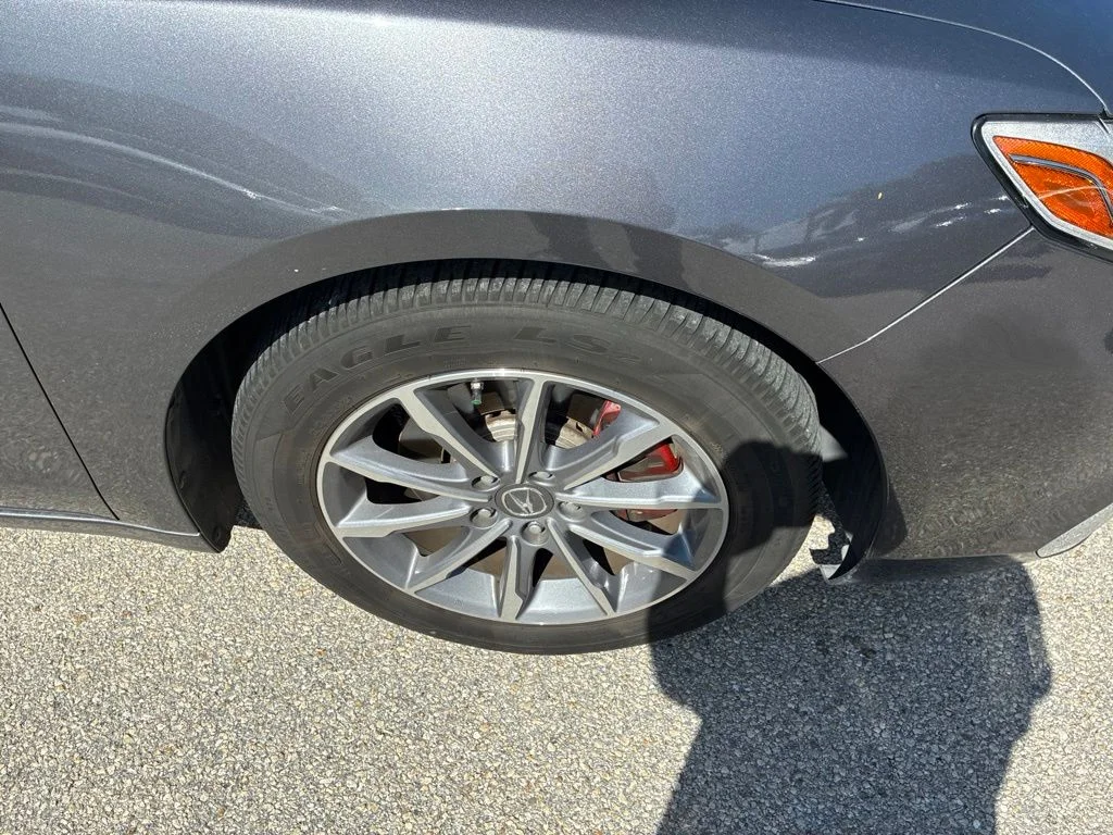 Used 2018  Acura 2.4L image 8
