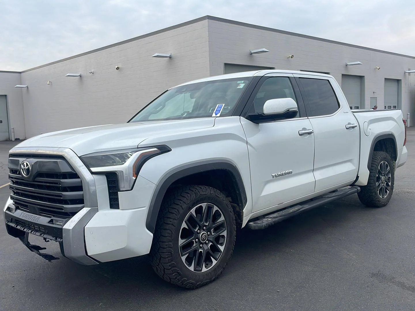 Used 2022 Wind Chill Pearl Toyota Limited image 6