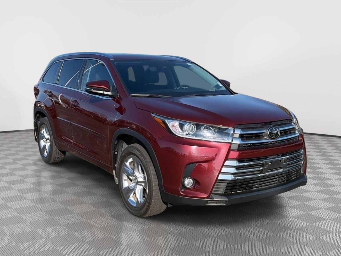 Used 2018 Ooh La La Rouge Mica Toyota Limited image 1