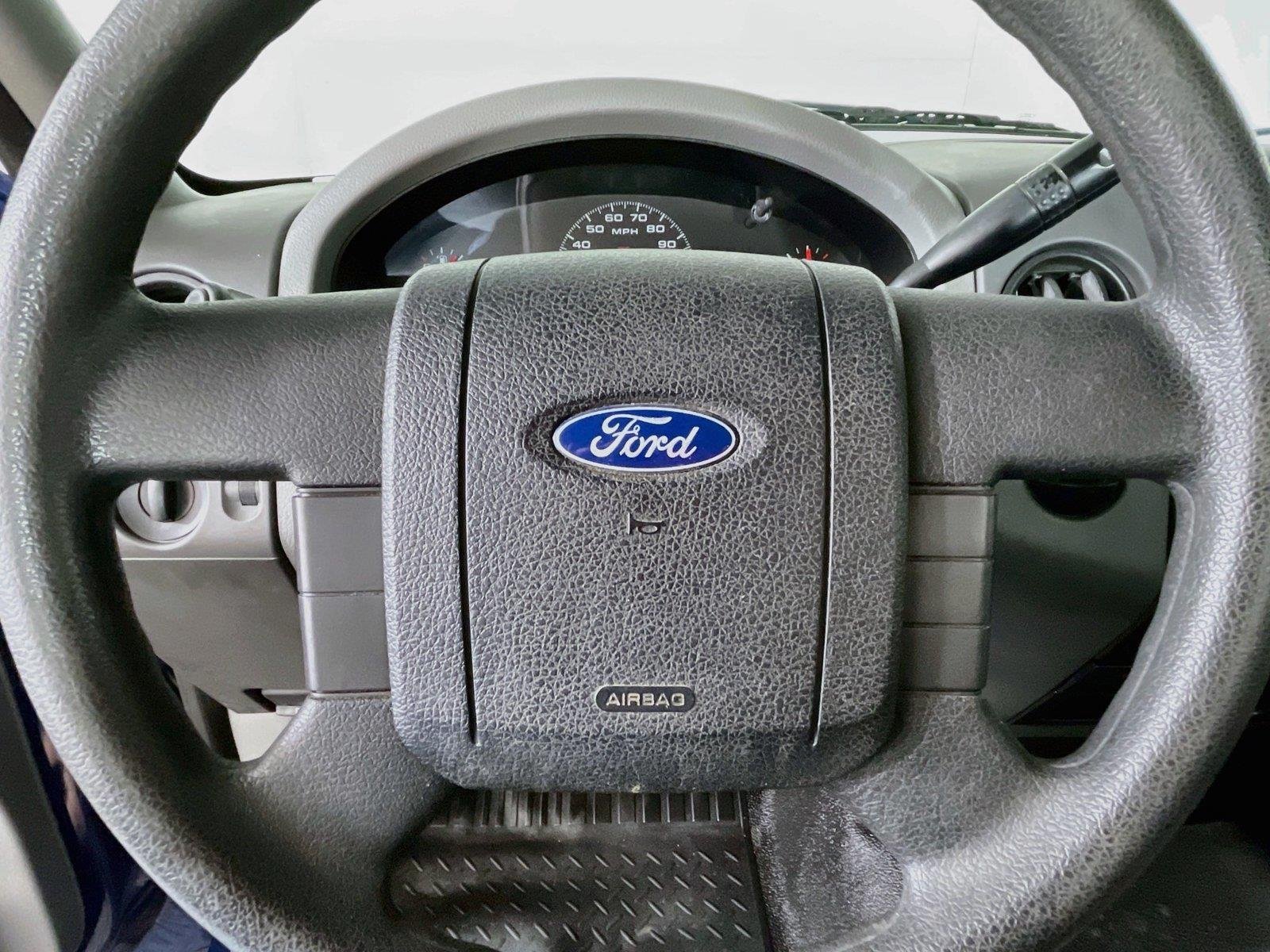 Used 2007 Dark Blue Pearl Metallic Ford XL image 12