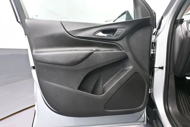 Used 2022 Silver Chevrolet LT image 18