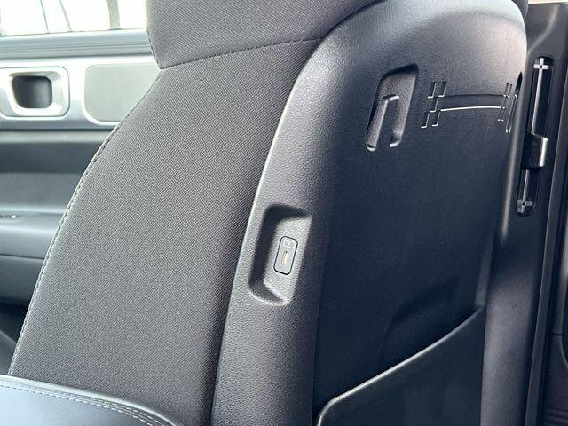 New 2026 Gray Hyundai SE FWD image 27