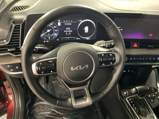 Used 2023 Red Kia X-Pro Prestige image 9
