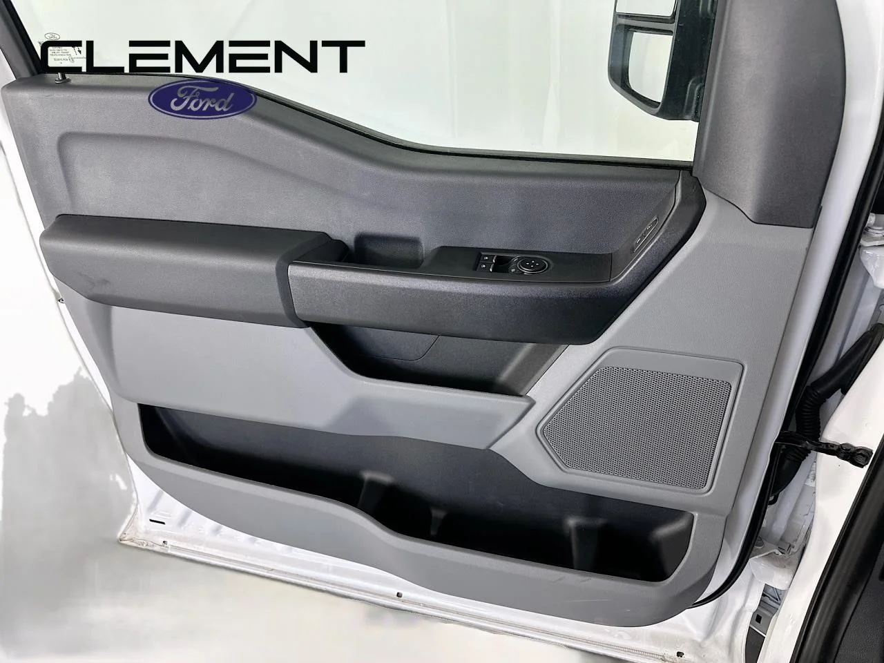 New 2025 Oxford White Ford F-450® XL image 20
