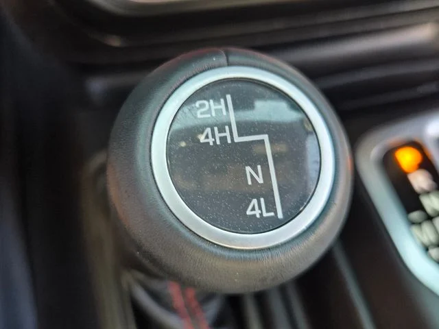 Used 2018 White Jeep Unlimited Rubicon image 25