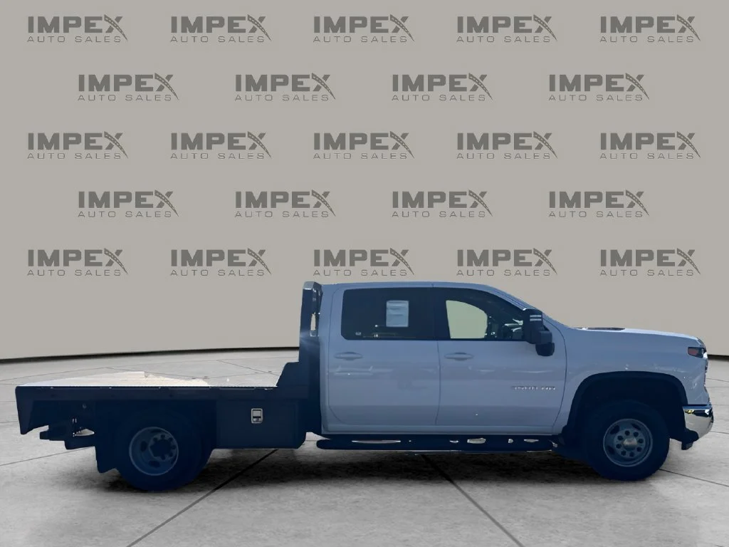 Used 2024 White Chevrolet LT image 6