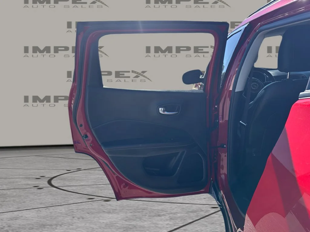 Used 2019 Red Jeep Latitude image 24