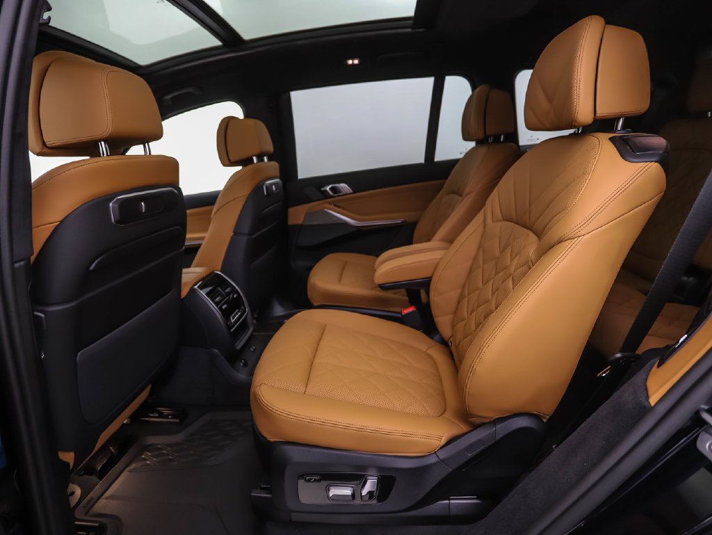 New 2027 Carbon Black Metallic BMW xDrive40i image 22