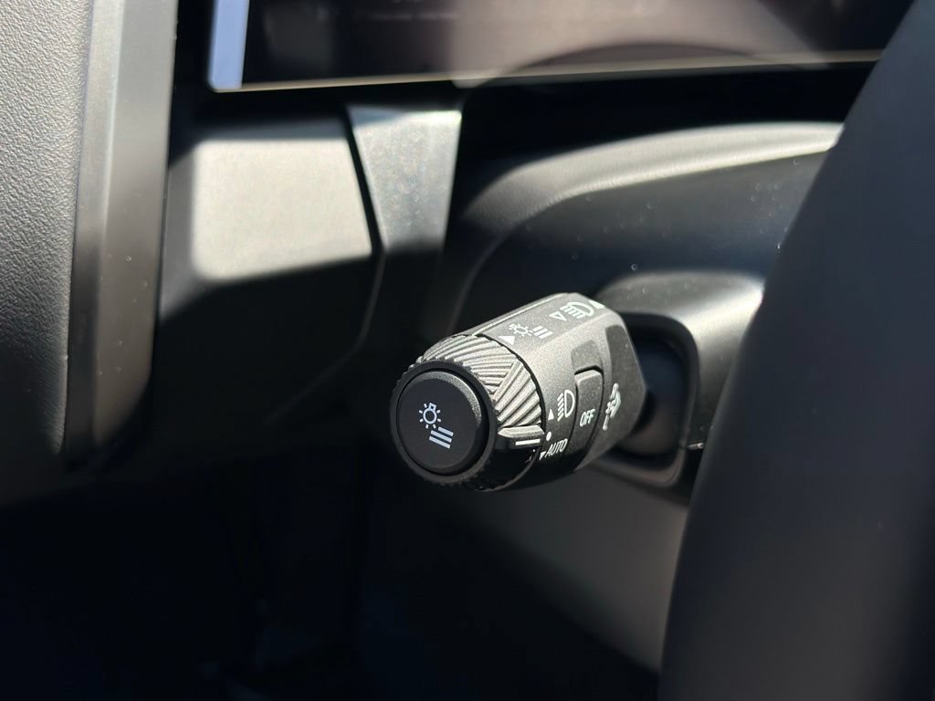 New 2026 Black Sapphire Metallic BMW 30 xDrive image 33