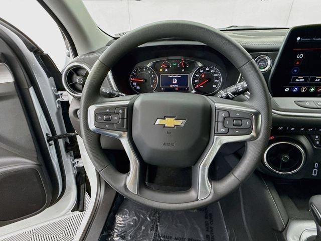 New 2026 Summit White Chevrolet 2LT image 13