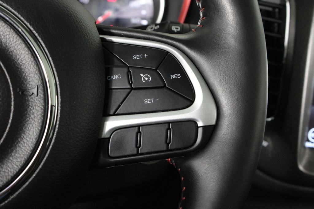 Used 2020 Gray Jeep Trailhawk image 28