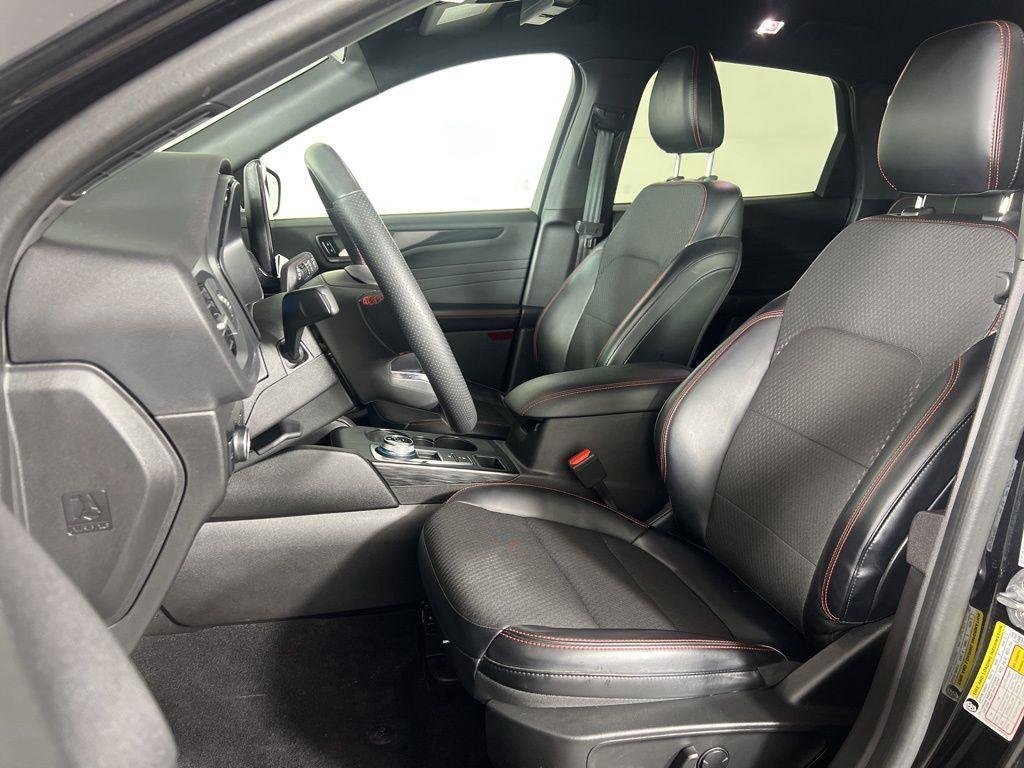 Used 2023 Black Metallic Ford ST-Line image 11