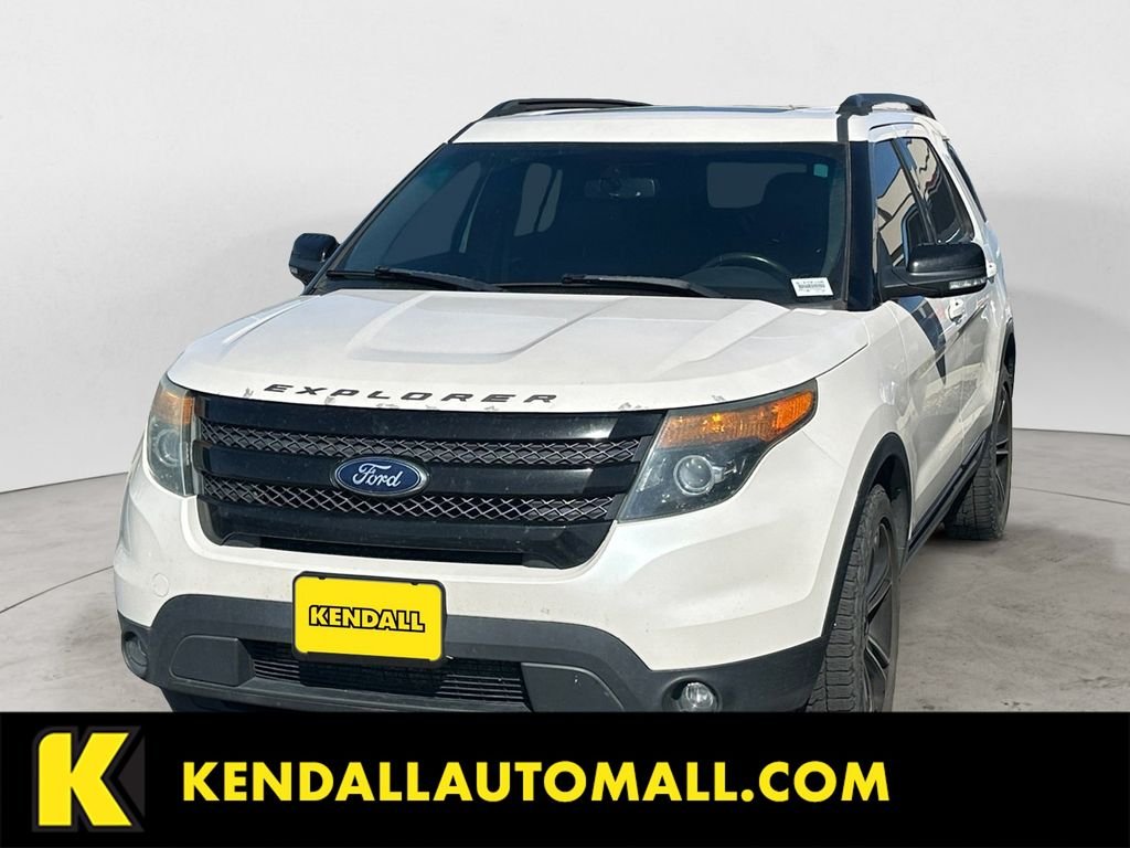 Used 2015 White Ford Sport image 1