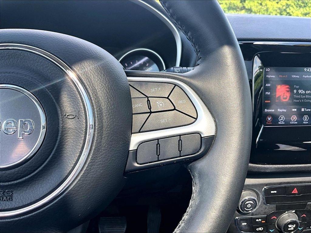 Used 2019 White Jeep Latitude image 24