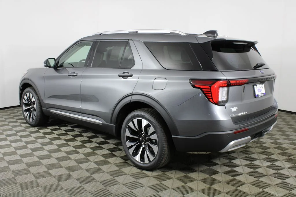 2026 Ford Explorer Platinum - Photo 4