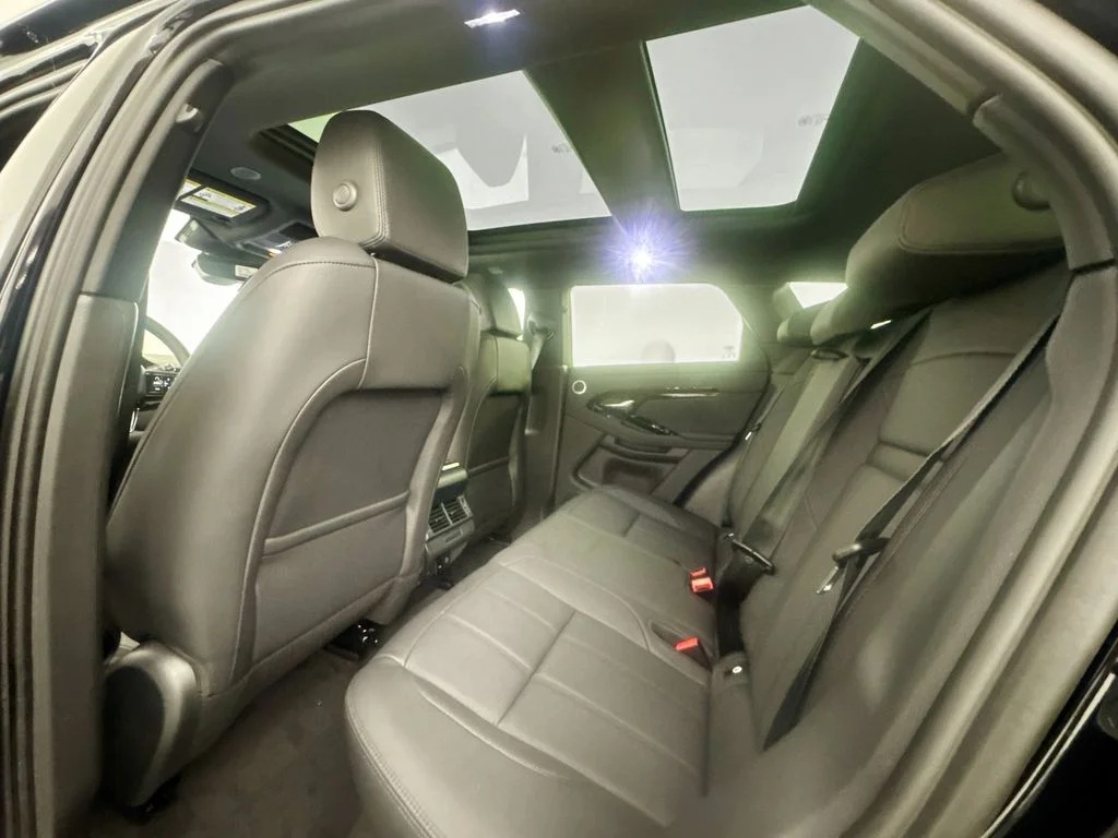 New 2026 Santorini Black Land Rover Core S image 24