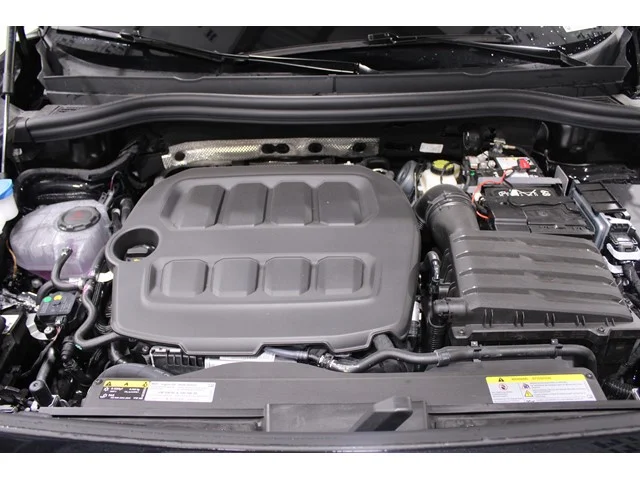 New 2026 Deep Black Pearl Volkswagen 2.0T SE image 36