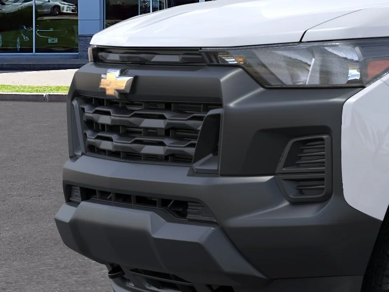 New 2026 Summit White Chevrolet WT image 13