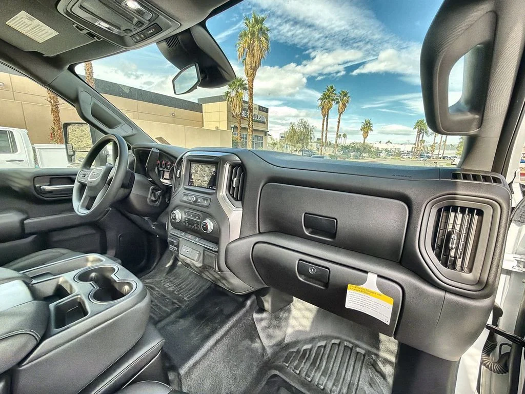 2025 GMC Sierra 3500HD Pro - Photo 25