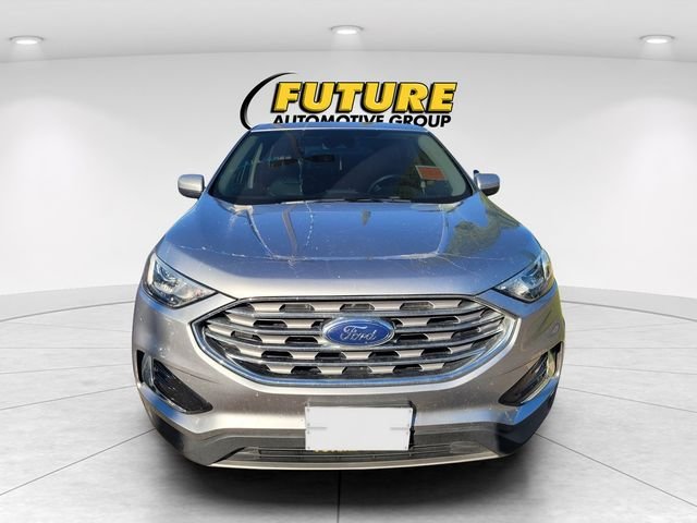 Certified Used 2022 Silver Ford SEL image 2