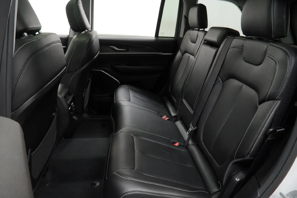 Used 2023 White Jeep 4xe image 21