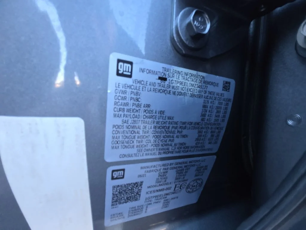 Used 2021 Satin Steel Metallic GMC AT4 image 31