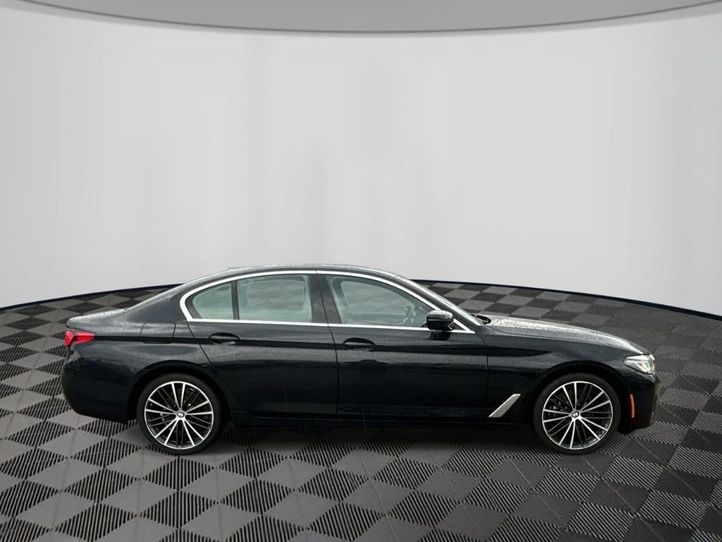 Used 2022 Black BMW 540i xDrive image 4
