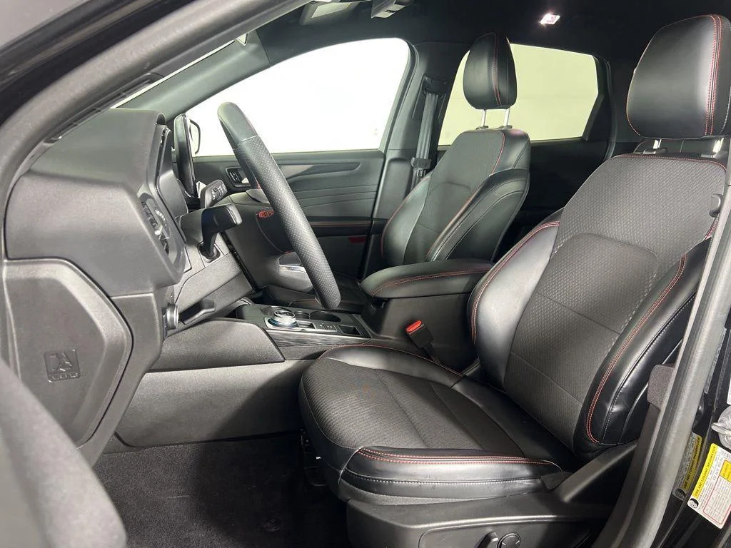 Used 2023 Black Metallic Ford ST-Line image 11