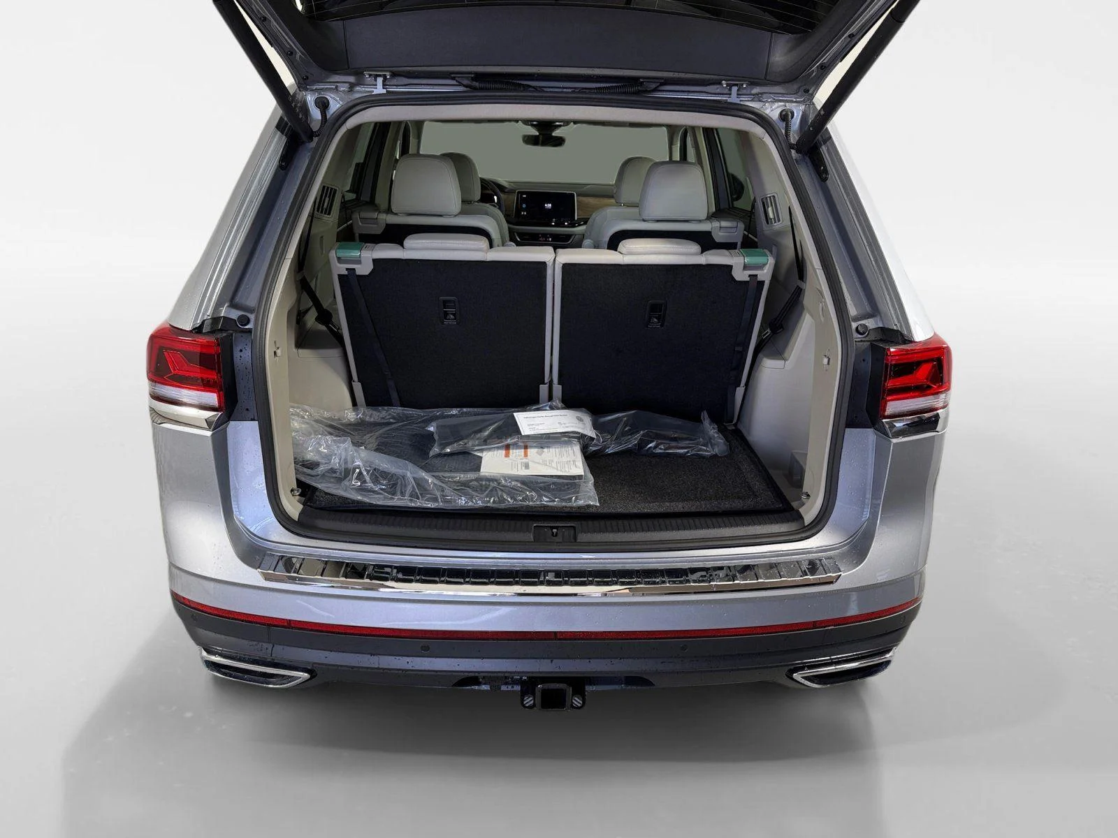 New 2026 Silver Mist Metallic Volkswagen 2.0T SE w/Technology image 6
